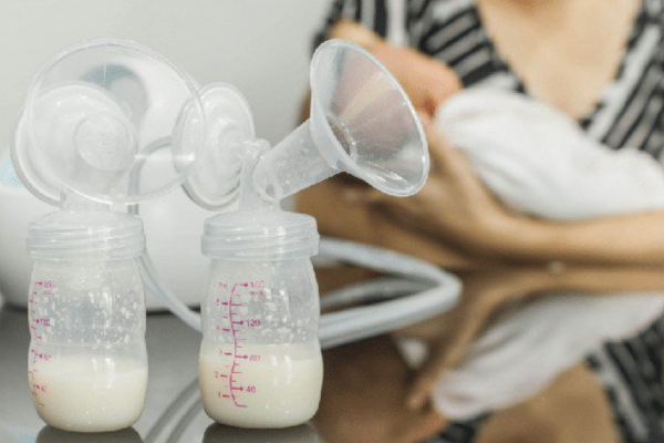 Hướng Dẫn Vắt Sữa Mẹ và Bảo Quản Đúng Cách