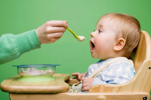Những điều cần chú ý khi cho trẻ ăn dặm