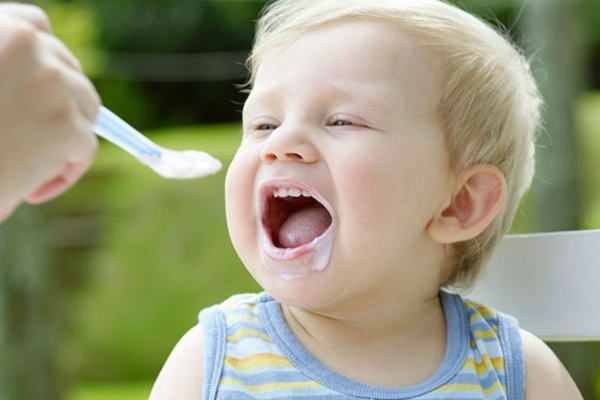 Các loại vitamin và thực phẩm giúp tăng cường hệ miễn dịch cho trẻ