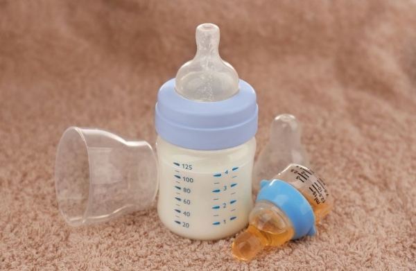 Khi Nào Nên Thay Núm Vú Và Bình Sữa Cho Con?